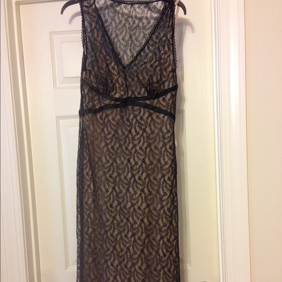 Black lace dress-