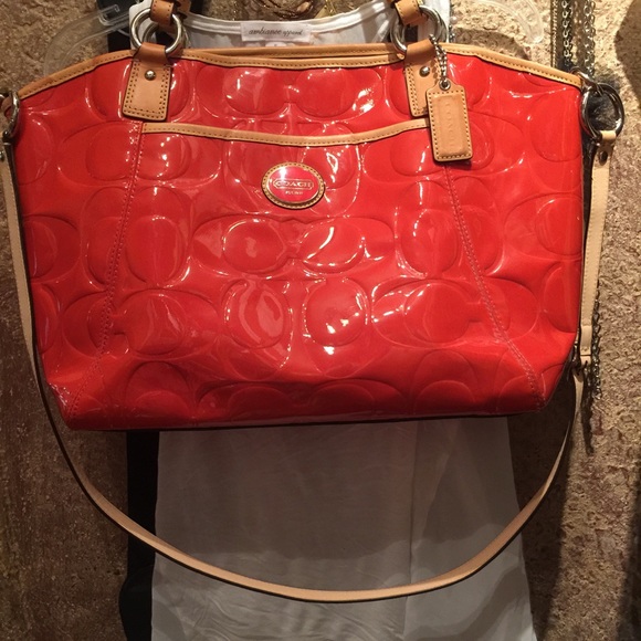 Coach purse; Fantastic condition!