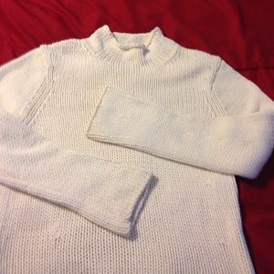 Gap sweater