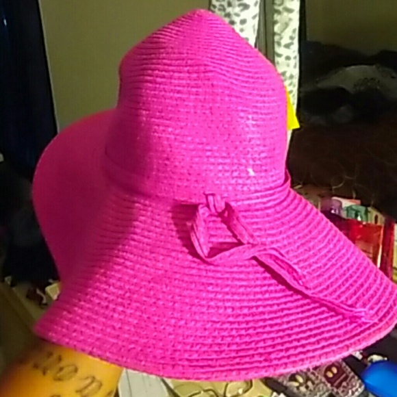 Beach Hat - Picture 2 of 2