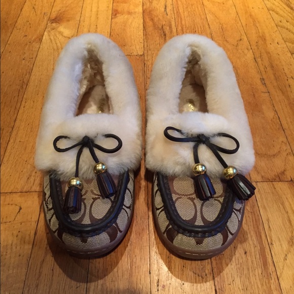 Coach Shoes - ⬇️Price Drop⬇️Coach shoes