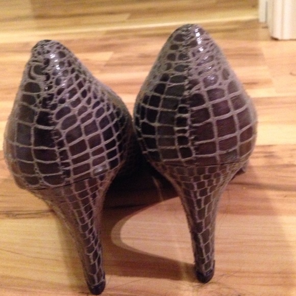 Grey seas high heels - Picture 3 of 4