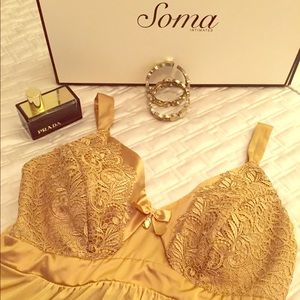 Classy Seduction: Chemise