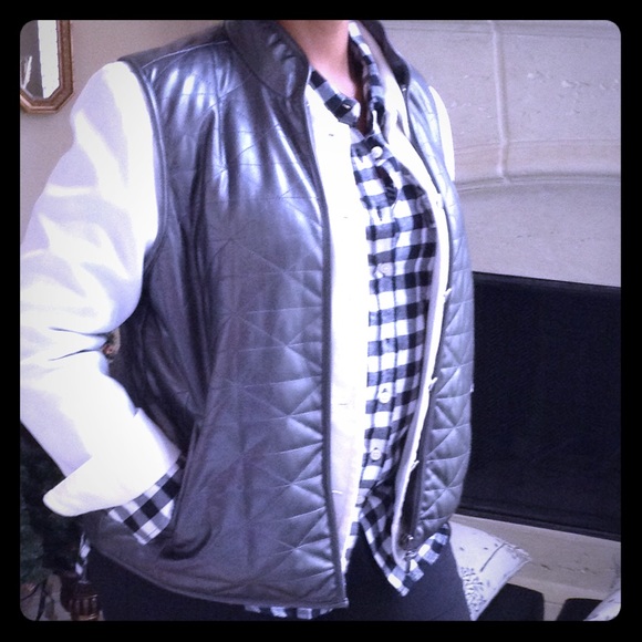 🎉Clearance - CHICO'S Quilted Faux Leather Vest - Picture 1 of 4