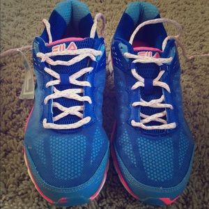 Fila memory foam running shoes