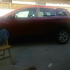 Meet your Posher, Estela