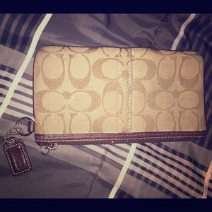 Coach wallet sold
