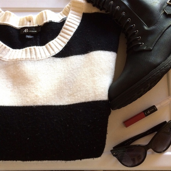 AB Studio Sweaters - Black&White sweater