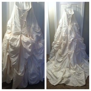 SOLD Additional Pictures Wedding Dress
