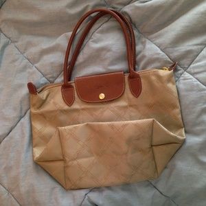 Tan Longchamp tote