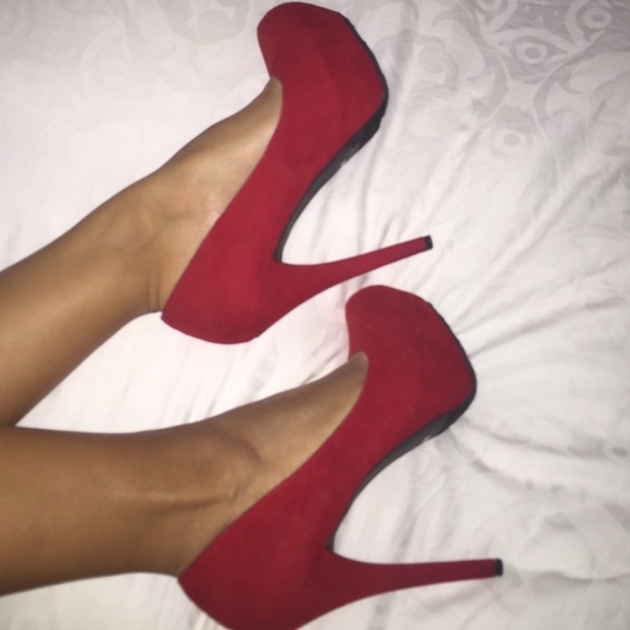 Dollhouse Shoes - Red Pumps
