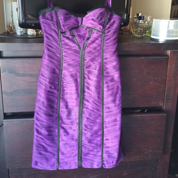 SOLD - Picture 1 of 4