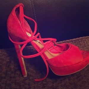 Steve Madden lace up heel.