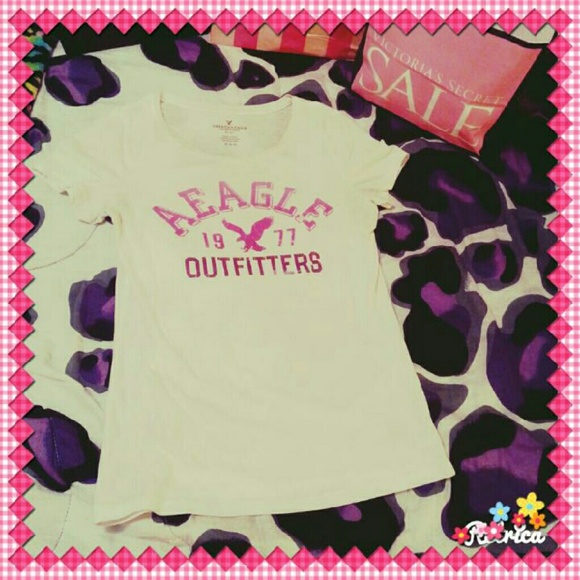 American Eagle tee