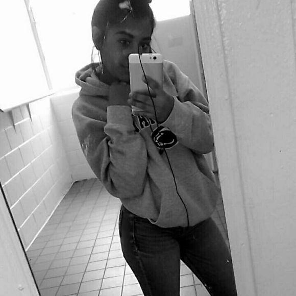 Meet your Posher, Roxanne - Picture 1 of 1