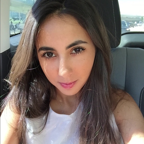 Meet your Posher, Elena