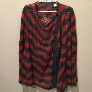 🎄REDUCED🎄Knit sweater/shrug/poncho w/button
