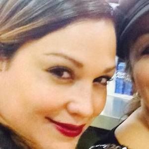 Meet your Posher, Lorrie