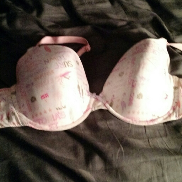 NWOT Victoria's Secret size 38D bra