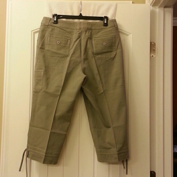 Capris - Picture 2 of 2