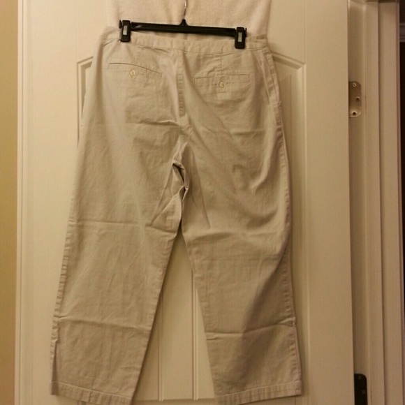 Capries - Picture 2 of 2