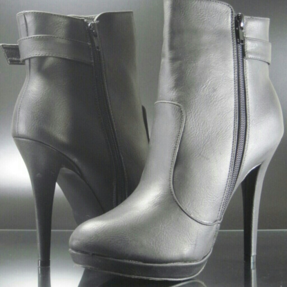 Women booties - Picture 1 of 4