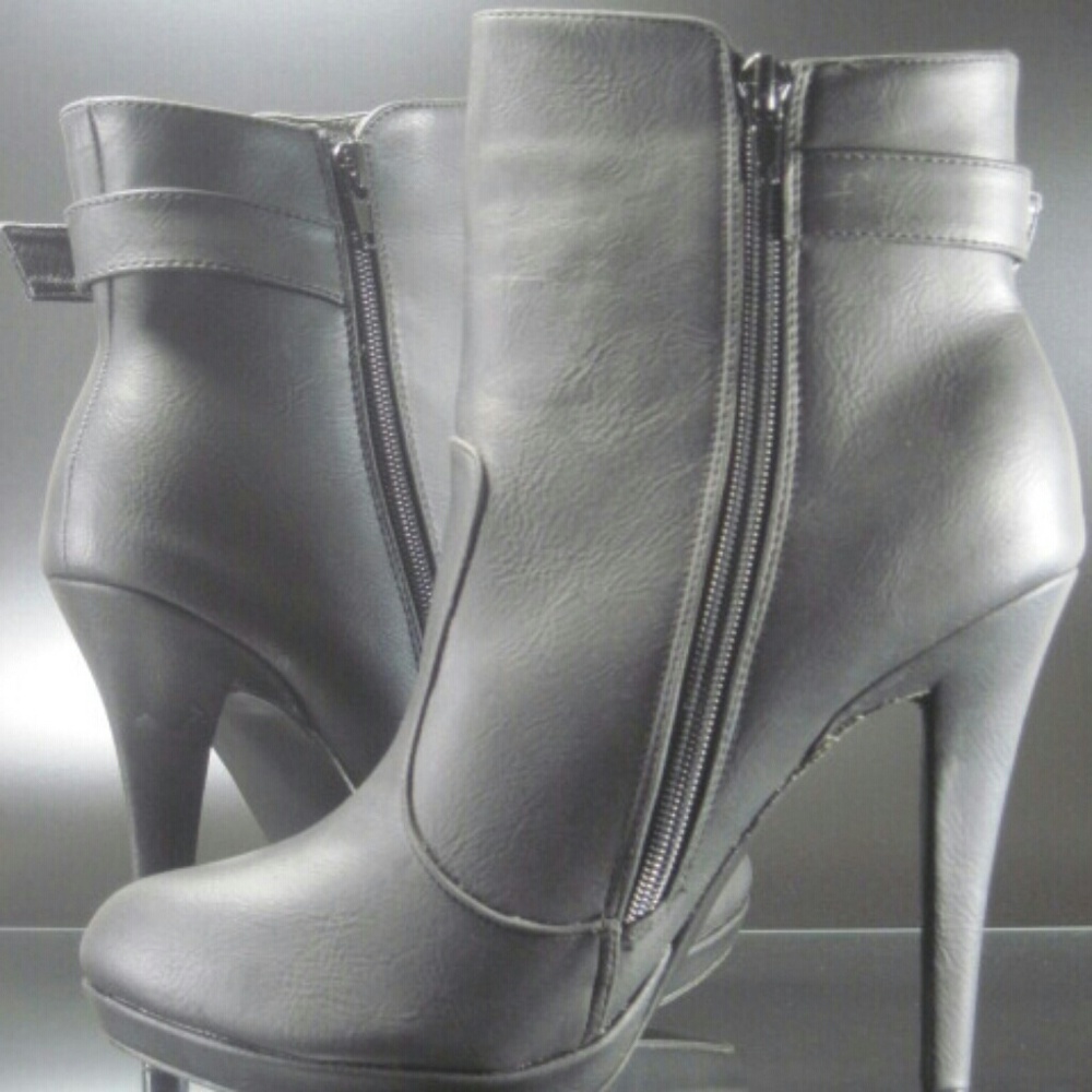 Women booties - Picture 2 of 4