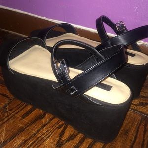 Flat, platform shoes!