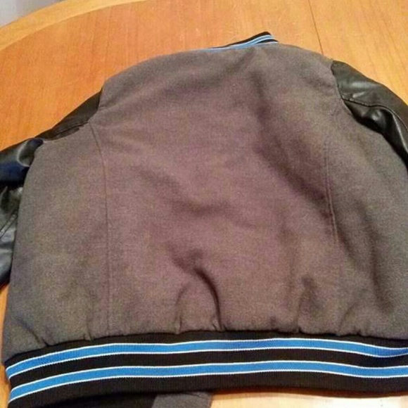 Jacket - Picture 3 of 4