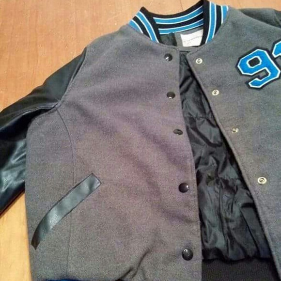 Jacket - Picture 4 of 4