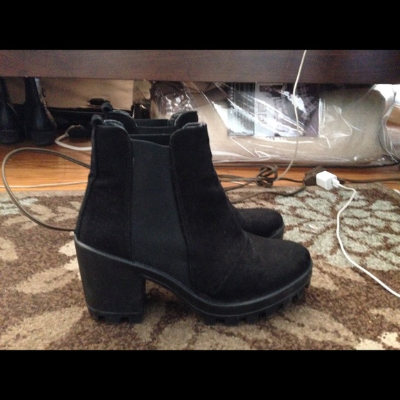 Top shop suede heeled ankle boots