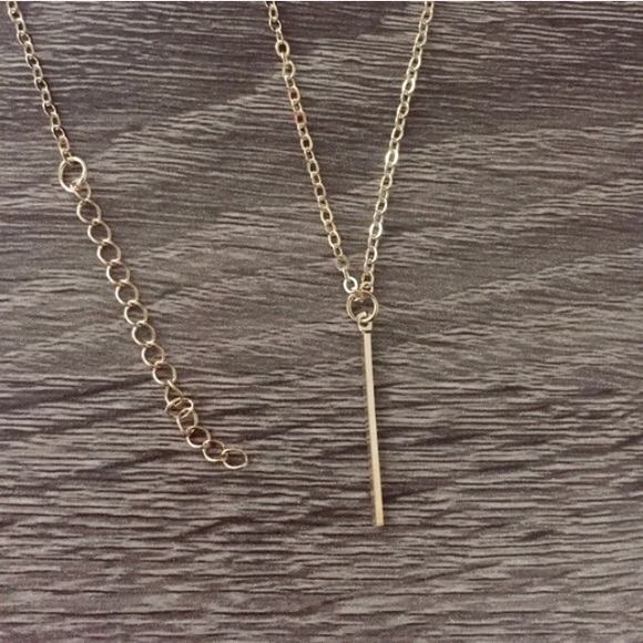 Gold minimal style bar necklace - Picture 3 of 3