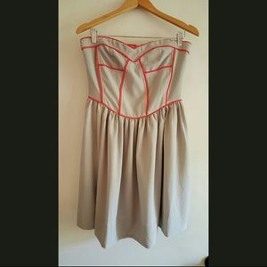 Strapless grey dress with coral trim