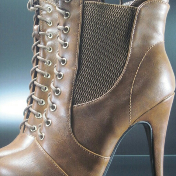 Women lace up high heel booties - Picture 4 of 4