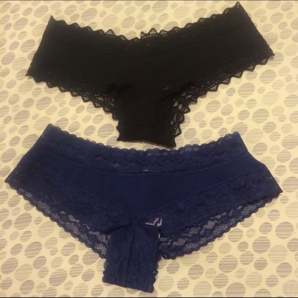 Lot of 2 Victoria's Secret panties (XS) NWT