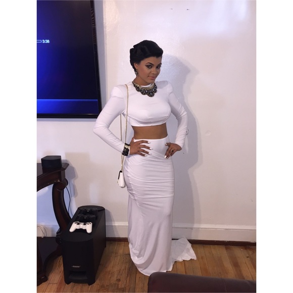 Dresses & Skirts - 2015 prom dress. Worn once
