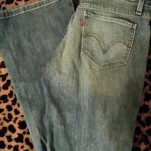 Women's Levi's boot cut jeans