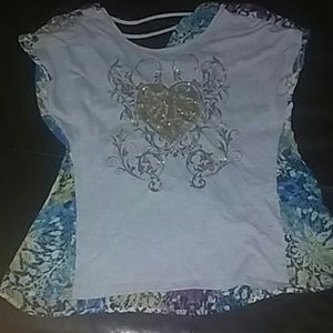 Heart locked sign in front shirt