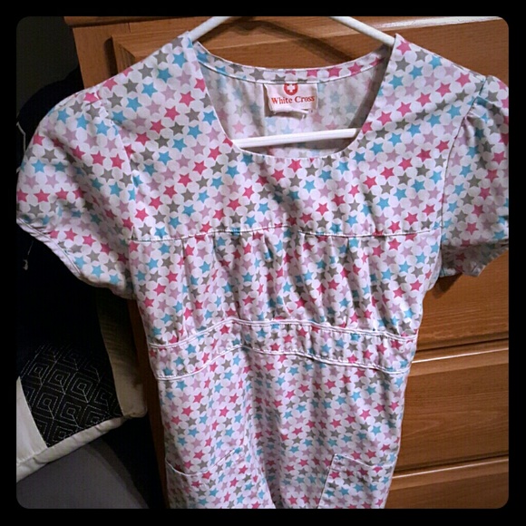 Scrub top
