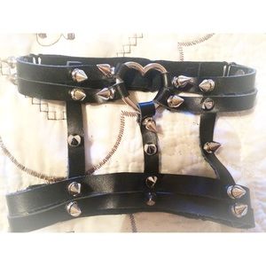 Spiky Studded Leg Garter w/ Heart