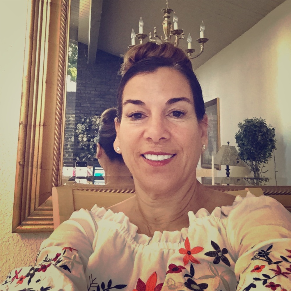 Meet your Posher, Elisa