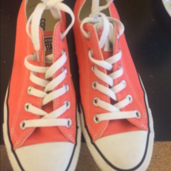 Pink converse