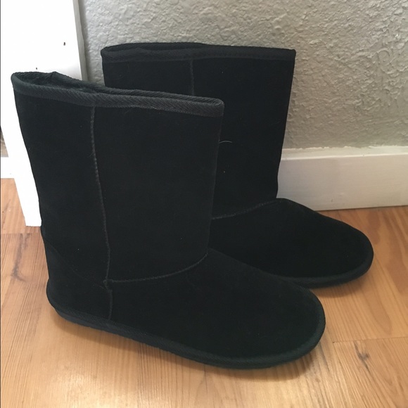 Black winter boots NWOT