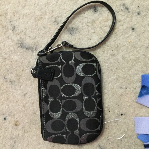 Coach wristlet (authentic)