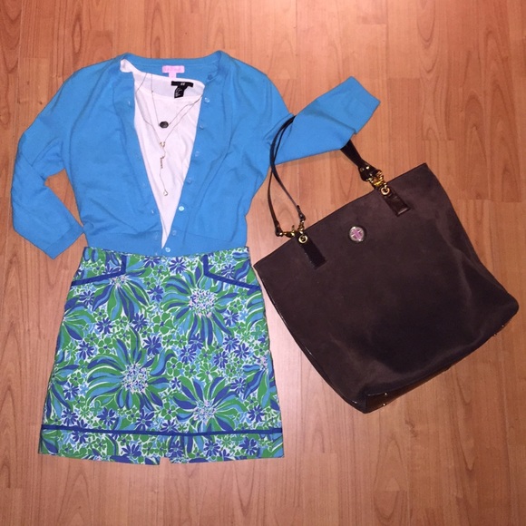 💚💙Gorgeous flower painted skirt in blue/ green