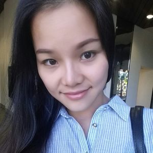 Meet your Posher, Diem