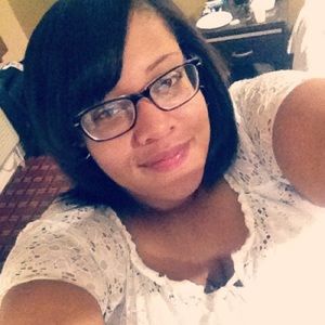 Meet your Posher, Alisha