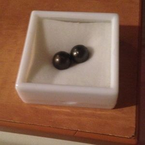 AUTHENTIC BLACK Tahitian Pearls