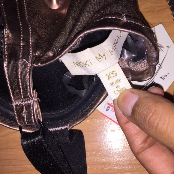 Crop top - Picture 3 of 3