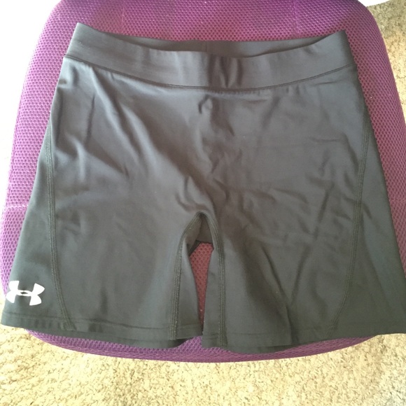 Under Armour shorts - Picture 2 of 3